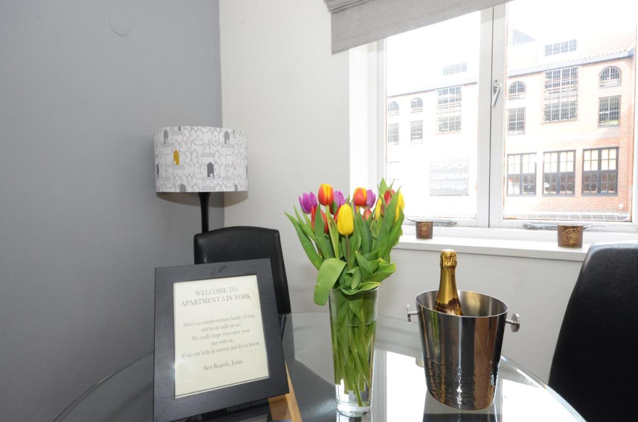 Apartment 5 In Йорк Екстериор снимка